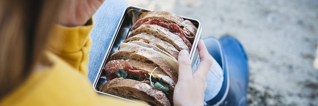 Ein leckeres Pausenbrot ist wichtig - doch nicht nur auf den Inhalt der Brotdose, auch auf die Dose kommt es an.