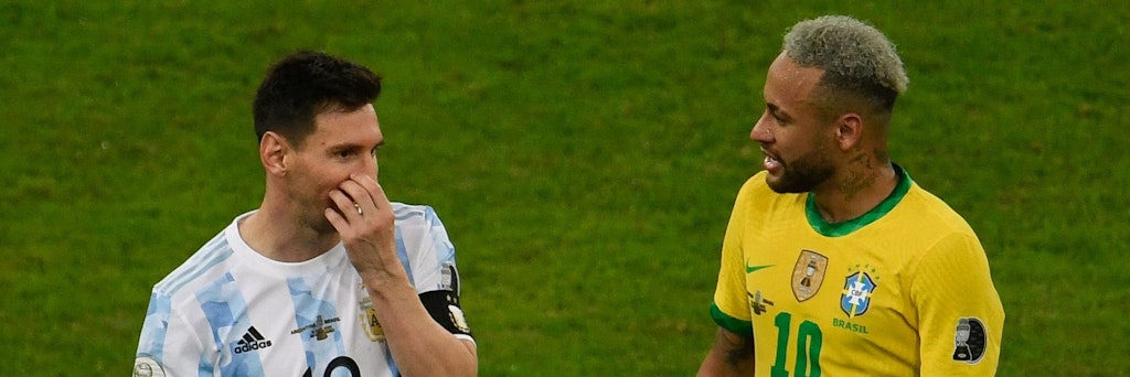Gute Freunde kann niemand trennen: Messi und Neymar (r). spielten einst in Barcelona zusammen und sollen nun in Paris ein neues Traumduo bilden. 