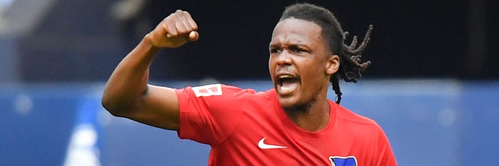 Jubelt künftig weiter für Hertha BSC: Kapitän Dedryck Boyata verlängerte seinen Vertrag bis 2024.