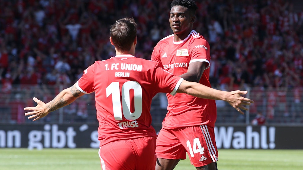 Nach Pass von Max Kruse versenkte Taiwo Awoniyi zum 1:0 für die Eisernen.