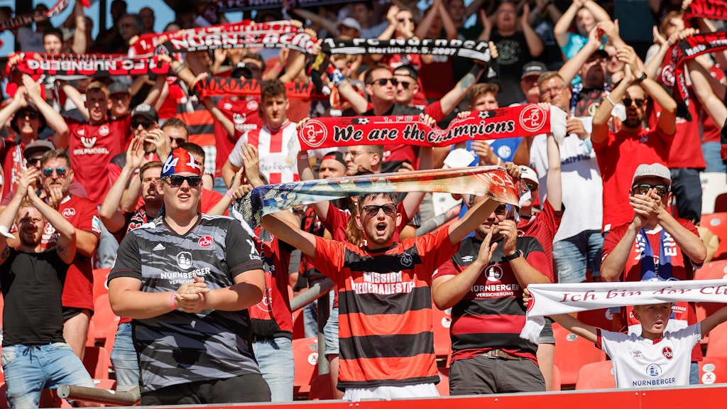 Fans des FC Nürnberg: 556 Anhänger des Clubs sind in der geheimen Datenbank des LKA Bayern verzeichnet. 