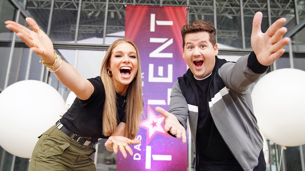 Lola Weippert und Chris Tall sind die neuen Moderatoren beim „Supertalent“.