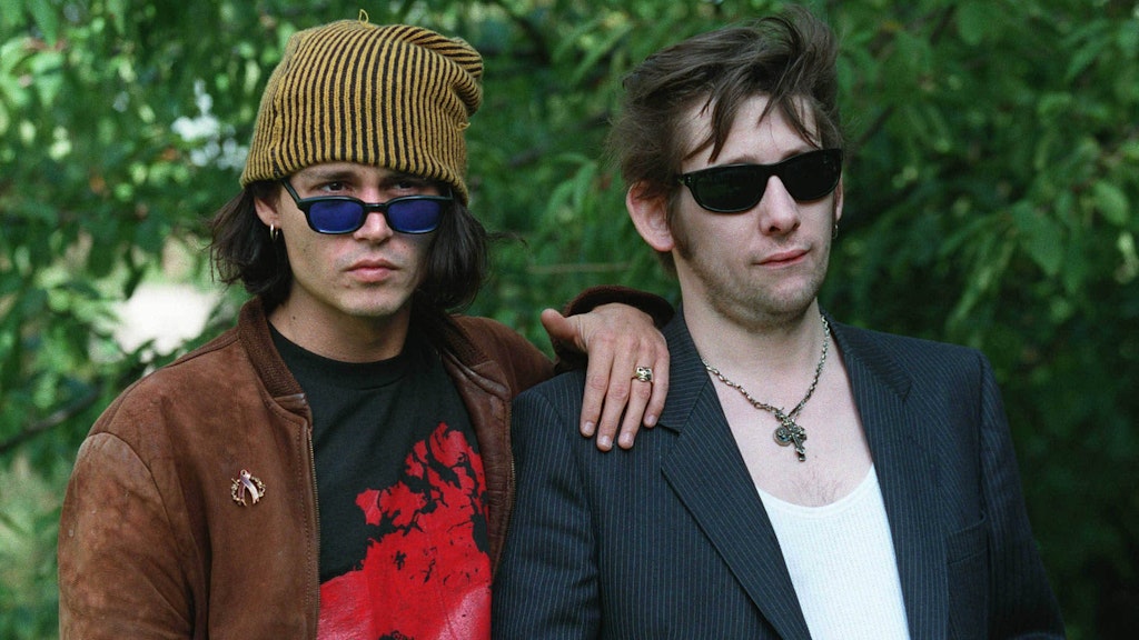 Hollywood-Star Johnny Depp 1994 mit Shane MacGowan, dem Rock-Rebellen, der als Frontmann der irischen Punk-Band The Pogues berühmt wurde.