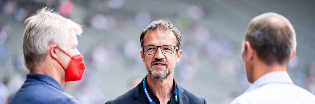 Hertha-Sportchef Fredi Bobic kündigt sowohl Abgänge als auch Zugänge bis zum 31. August an. 