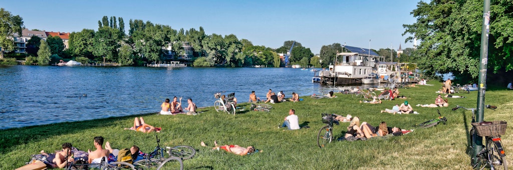 Bei schönem Wetter tummeln sich die Menschen im Treptower Park und an der Insel der Jugend. Nachts ist das von jetzt an nicht mehr möglich. 