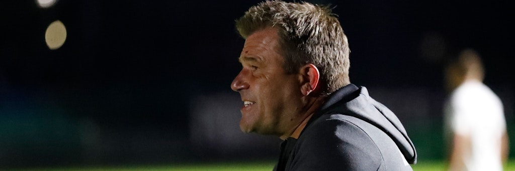Möchte mit seinen Jungs bei der Reserve von Hertha BSC Platz eins verteidigen: BFC-Coach Christian Benbennek.