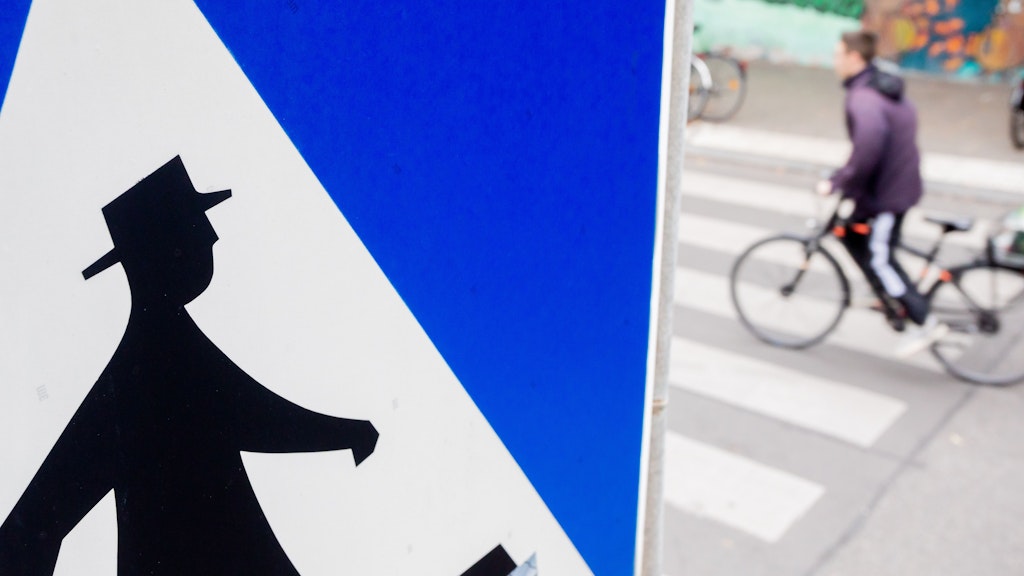 Der Zebrastreifen ist ein heißes Pflaster: Radfahrer kämpfen dort mit Autofahrern um ihre Rechte.