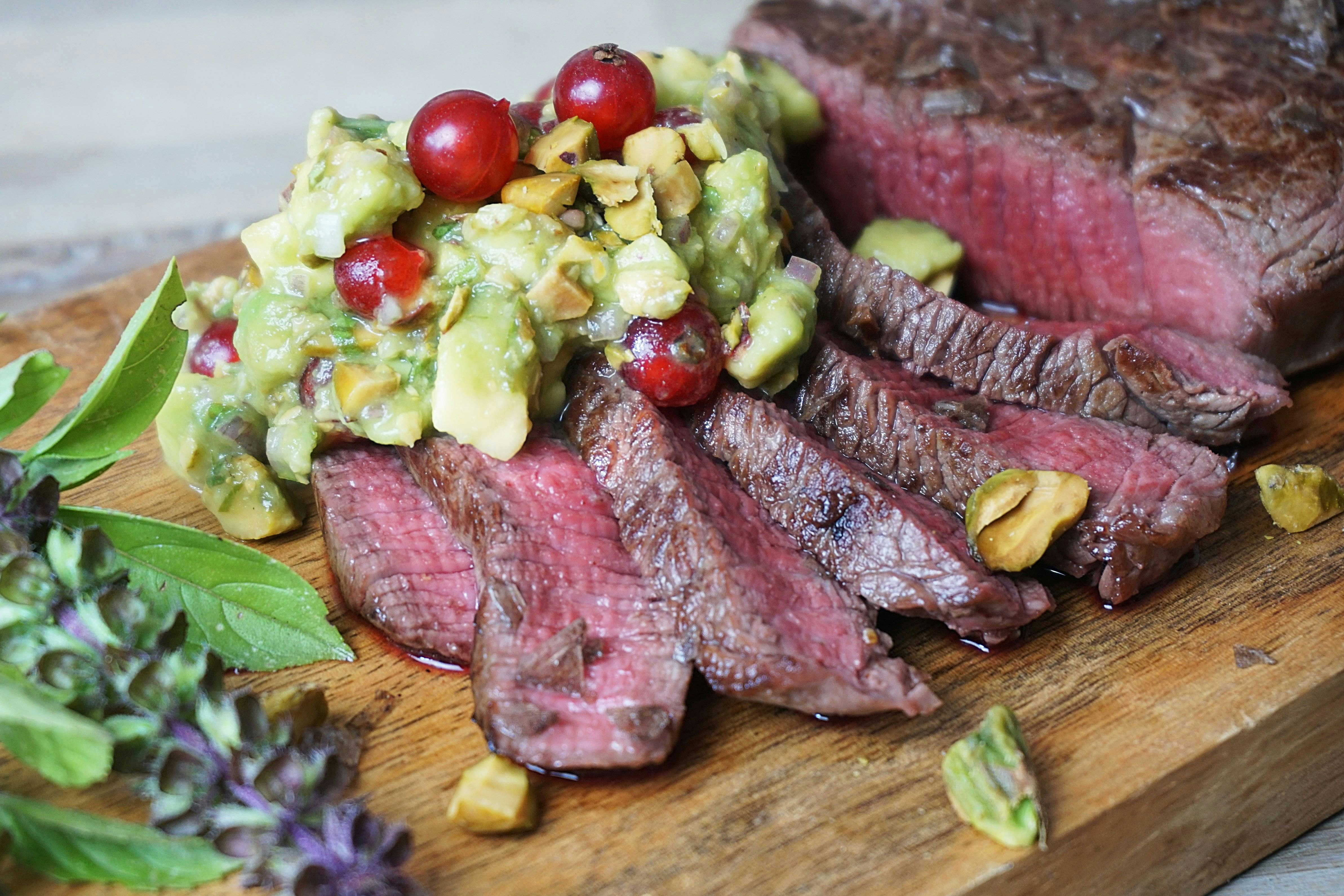 Gesund und einfach zuzubereiten, perfekt für Low Carb Fans: Steak mit ...