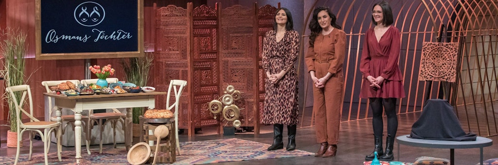 Die drei Berlinerinnen Yudum (33), Arzu (48) und Constanza (26) stellten in der Gründer-Show Die Höhle der Löwen ihr Startup „Osmans Töchter“ vor