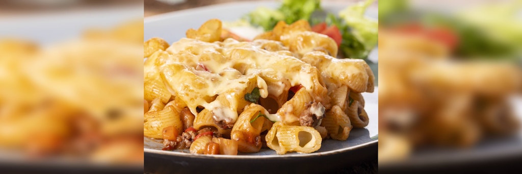 Rigatoni al Forno schmecken nicht nur beim Italiener, sondern auch selbstgemacht zu Hause.