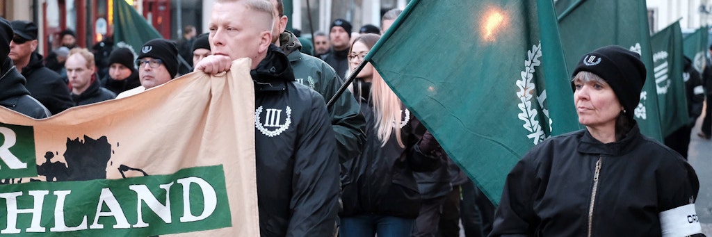 Aufmarsch von Anhängern der rechtsradikalen Partei Der III. Weg in Fulda.