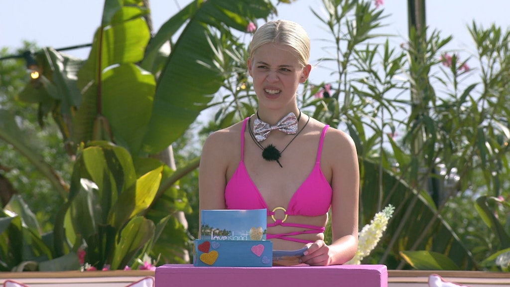 Beim „Love Island“-Quiz werden die Islander von Quizmasterin Lisa mit der Zuschauermeinung konfrontiert.