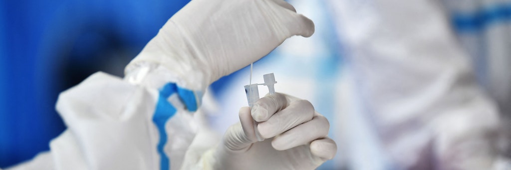 Thailändische Wissenschaftler arbeiten an einer neuen Testmethode, um das Coronavirus in Achselschweiß nachzuweisen.