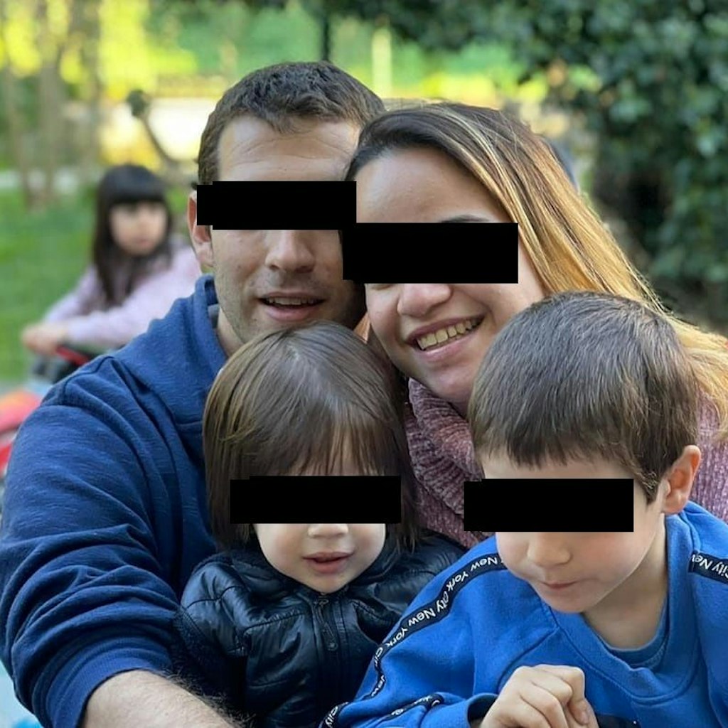 Eitan (r.) und seine Familie: Seine Eltern und sein kleiner Bruder kamen beim Seilbahnunglück ums Leben.