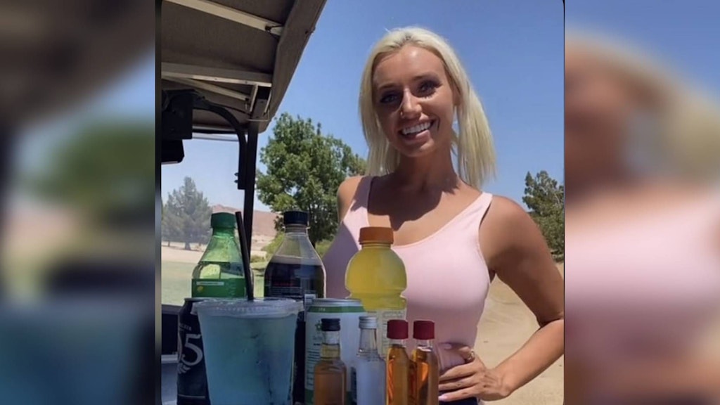 Cassie Holland arbeitet als Golfmobil-Girl.