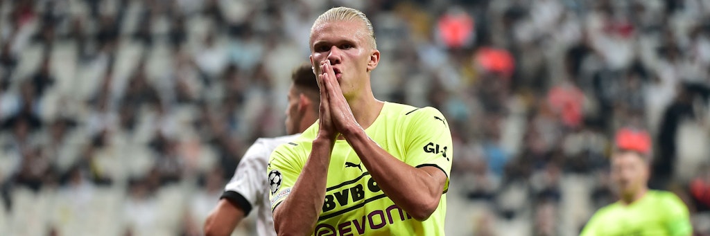 BVB-Stürmer Erling Haaland trug im Spiel bei Besiktas Istanbul das neue Trikot, das die Fans Sturm laufen lässt. 