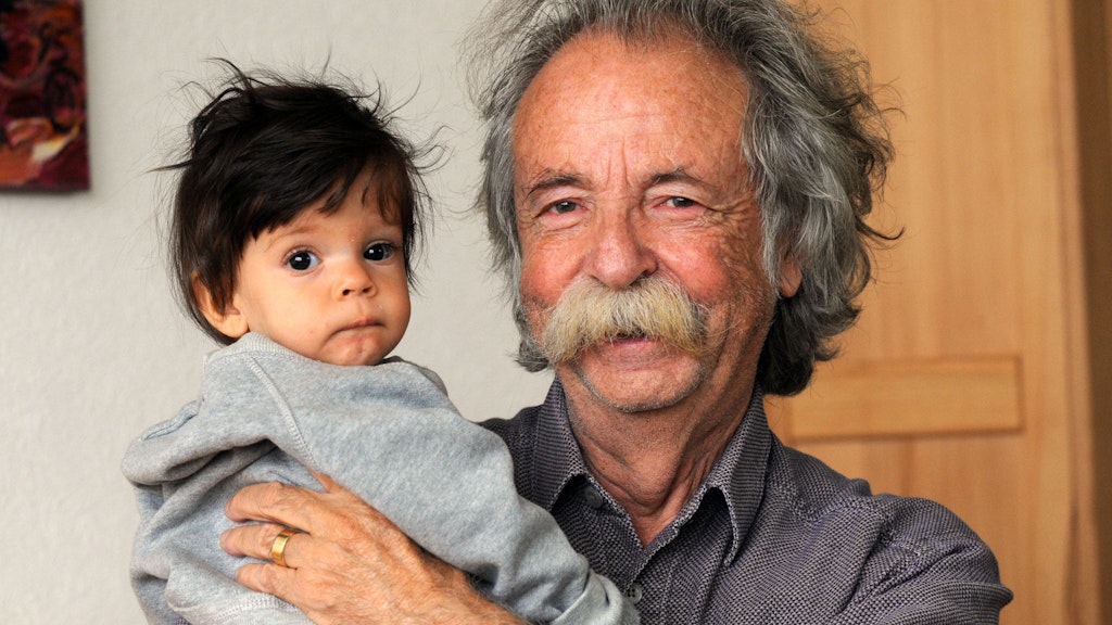 Jean Pütz zusammen mit seiner Tochter Julie Josephine, die 2010 geboren wurde.