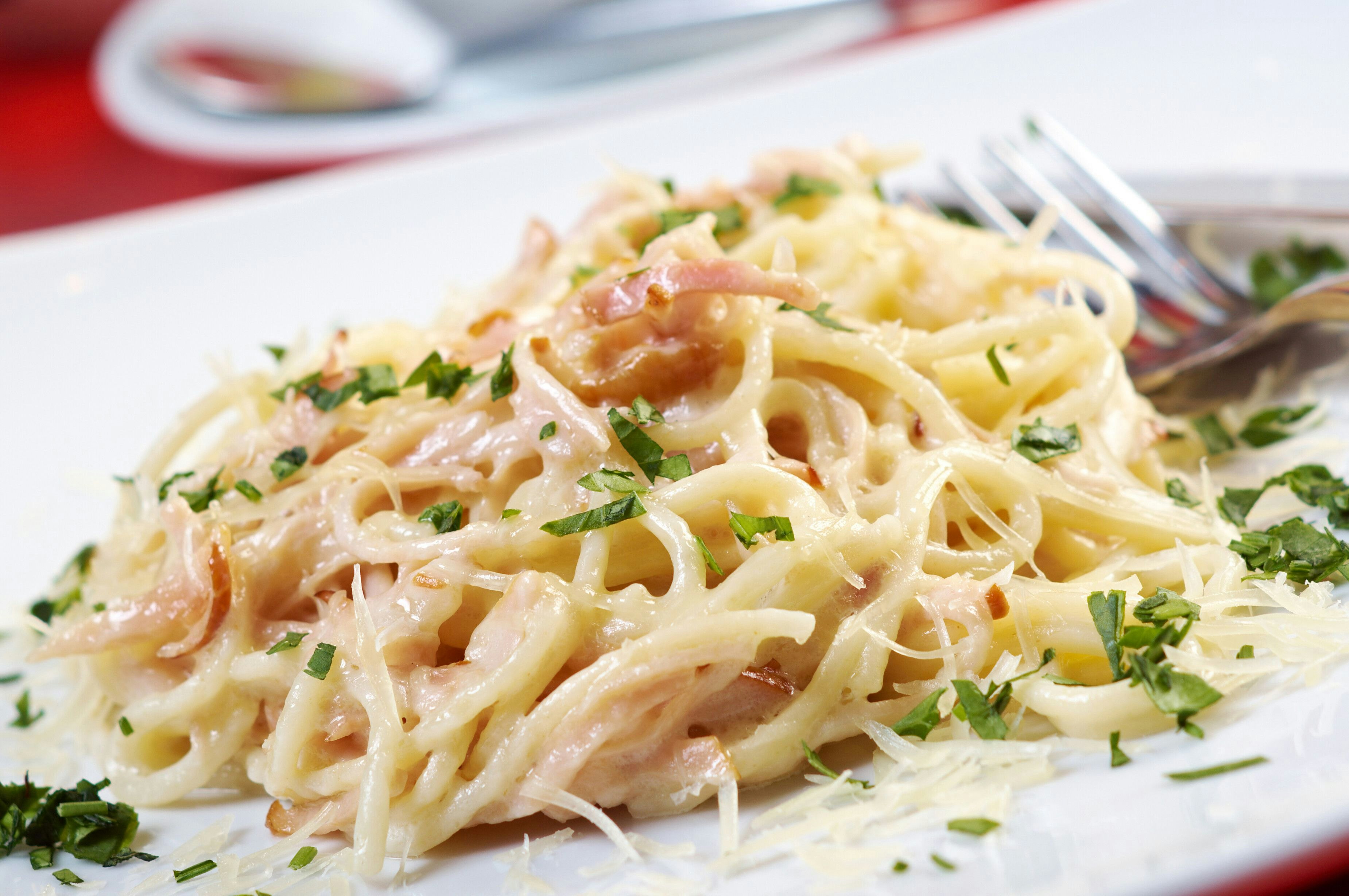 Super einfach, schnell und originell – Rezept für gebackene Spaghetti ...