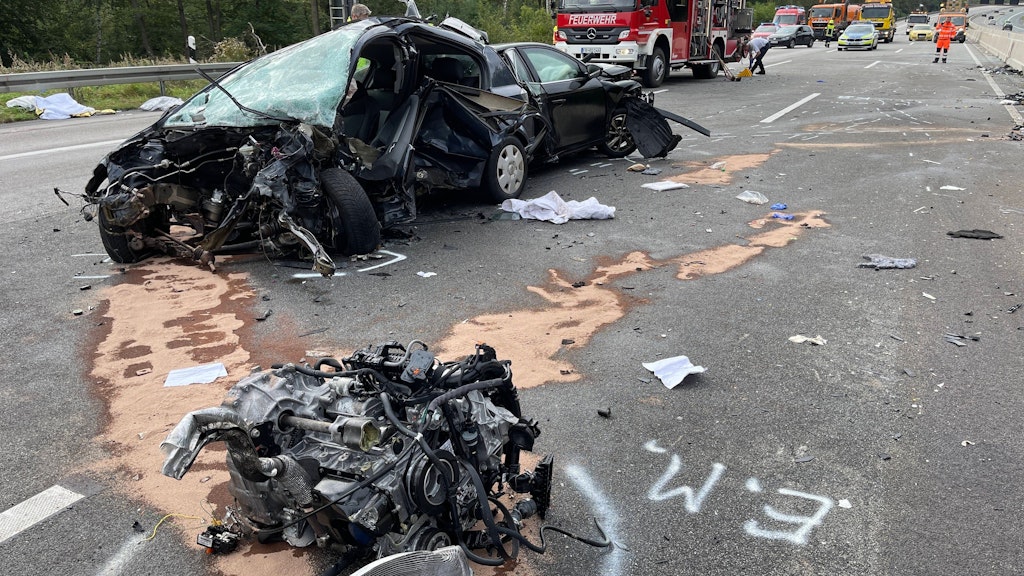 Tödlicher Unfall auf der A5 bei Friedberg.