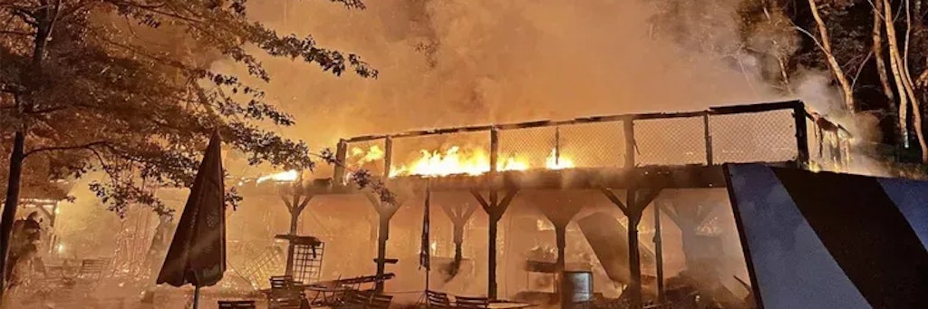 Erdbeerhof Zirkow – ein Gebäude brannte vollständig aus.