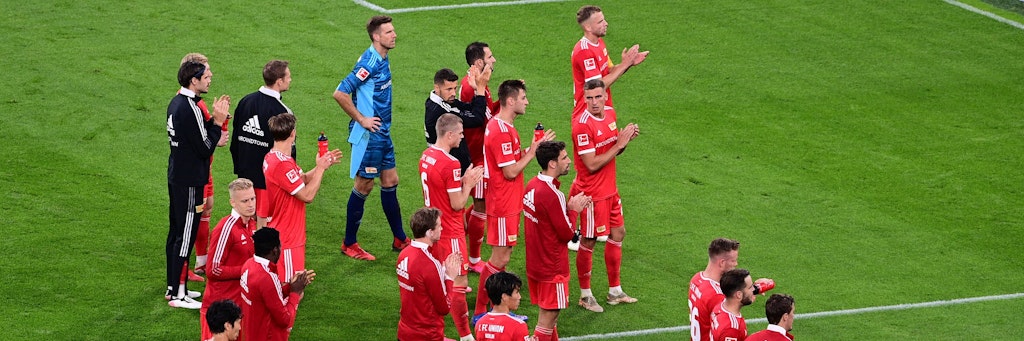 Am Ende blieb den Union-Profis in Dortmund nur die Enttäuschung und der Dank bei den Fans. 