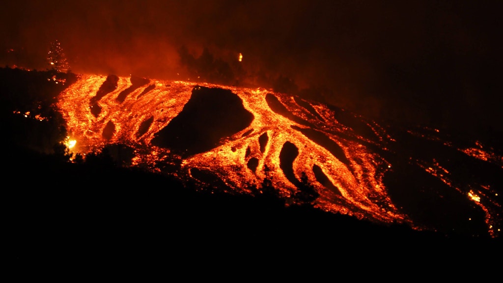 Der heiße Tod: Lava kriecht den Cumbre Vieja hinunter. 