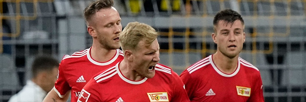 Unions Andreas Voglsammer (M.) bejubelt seinen Treffer in Dortmund. Gerne würde er am Sonnabend auch gegen seinen Ex-Klub Bielefeld treffen.