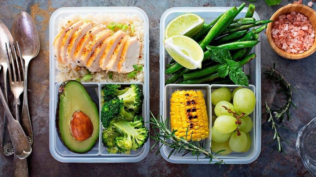 Vorzukochen ist ’ne gute Sache: Das wusste schon Oma. Heute heißt es Meal Prep und sorgt für gesunde Mahlzeiten in hektischen Zeiten.