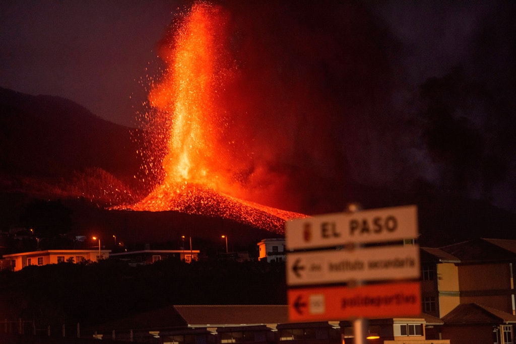 La Palma: Die Lava-Lawine begräbt, was ihr in den Weg kommt. 
