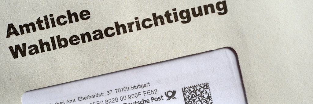 Ein Postbote hat in Schleswig-Holstein Hunderte Wahlbenachrichtigungen nicht zugestellt (Symbolbild).