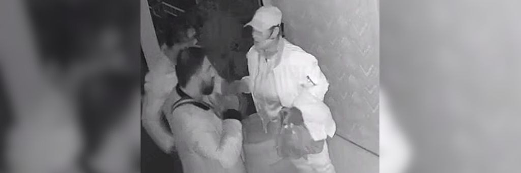Wer kennt diese Einbrecher und kann der Polizei Hinweise geben? 