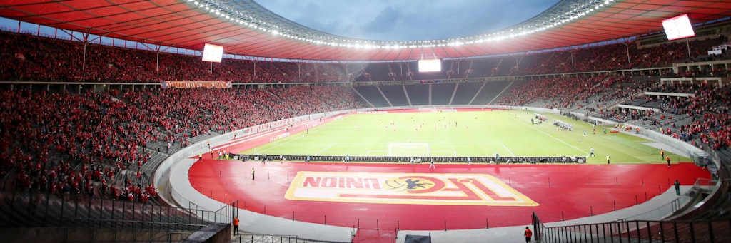 Auf das Union-Logo vor dem Marathon-Tor müssen die Eisernen gegen Haifa verzichten. Eine Anordnung der Uefa. 