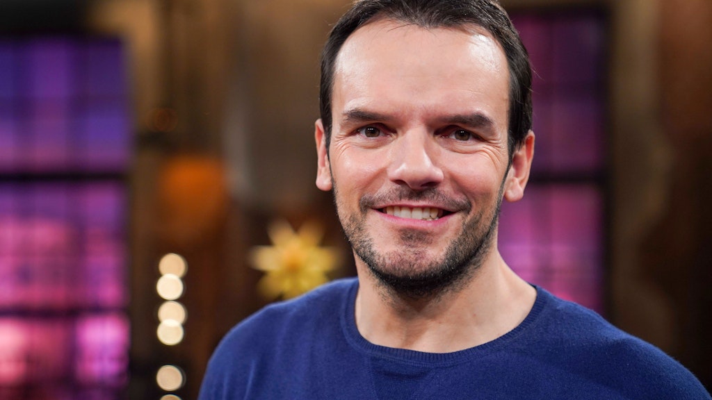 Steffen Henssler gibt Tipps für das perfekte Schnitzel.