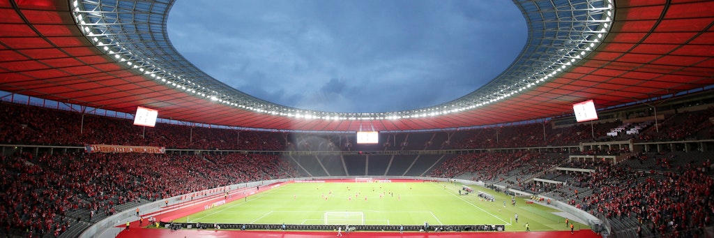 Heute Abend strahlt das Olympiastadion wieder ganz in Rot. 