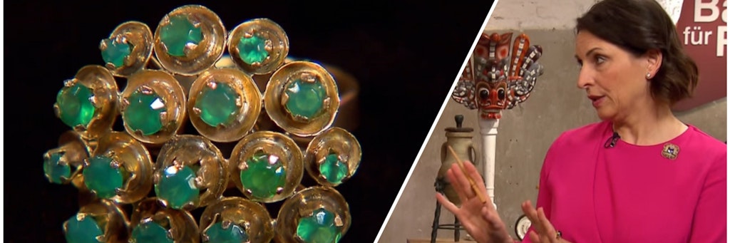 „Bares für Rares“-Expertin Wendela Horz muss leider feststellen: Die Steine in diesem Ring sind nur aus Glas.
