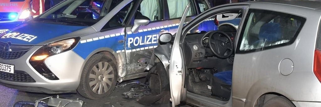 Drei Menschen sollen verletzt worden sein.