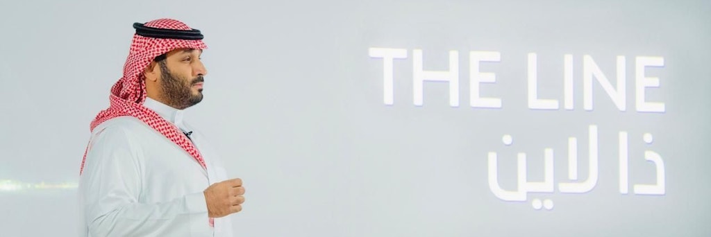 Der saudische Kronprinz Mohammed bin Salman spricht während der Eröffnung eines Projekts namens „The Line“ in Neom.