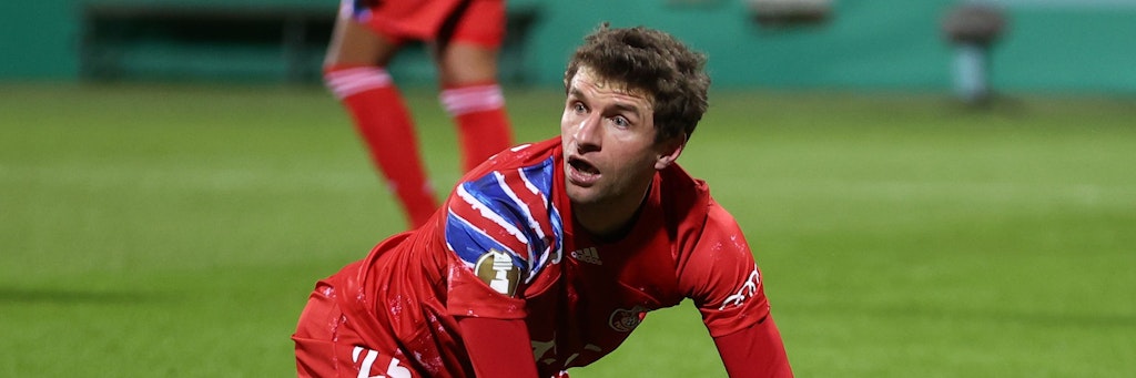 Thomas Müller ist angefressen und lieferte sich ein unnötiges Wortduell mit einer Reporterin. Am Tag nach dem Pokal-Aus in Kiel entschuldigte sich der Bayern-Star. 