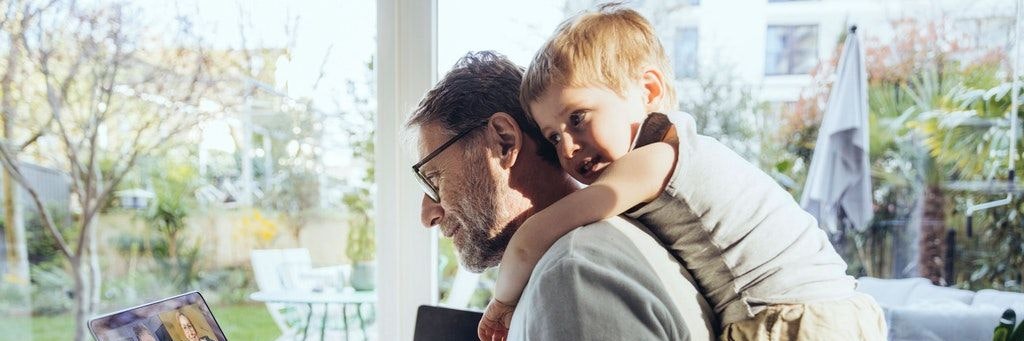 Arbeiten und nebenbei die Kinder betreuen? Für viele Eltern ist das so gut wie unmöglich.