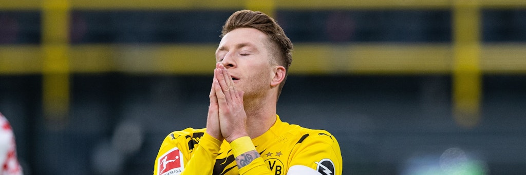 Marco Reus schlägt nach einer vergebenen Torchance die Hände vor sein Gesicht. Dortmund patzt gegen das bisherige Schlusslicht Mainz!