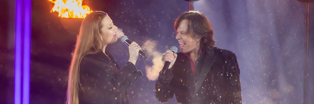 Jürgen Drews singt bei der ZDF-Silvestershow am Brandenburger Tor mit seiner Tochter Joelina. 