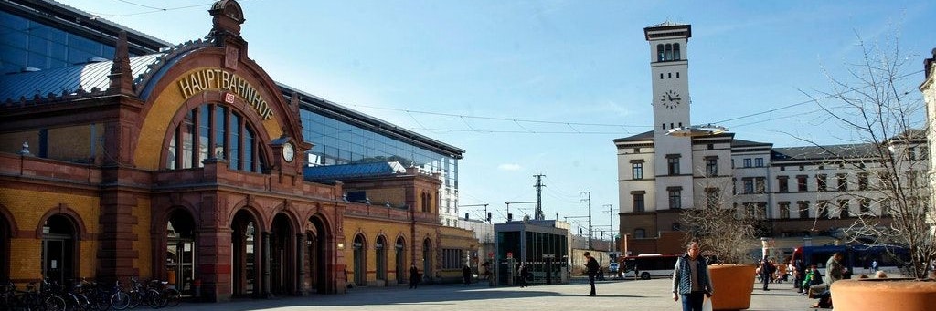 Der Hauptbahnhof Erfurt in Thüringen. Hier ertappte die Polizei 14 Bauarbeiter ohne Masken und Fahrscheine.