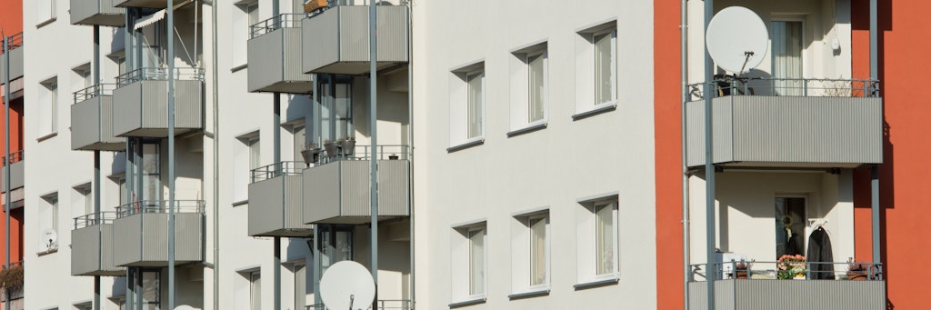 Die Fassade eines Mietshauses in Deutschland (Symbolbild).