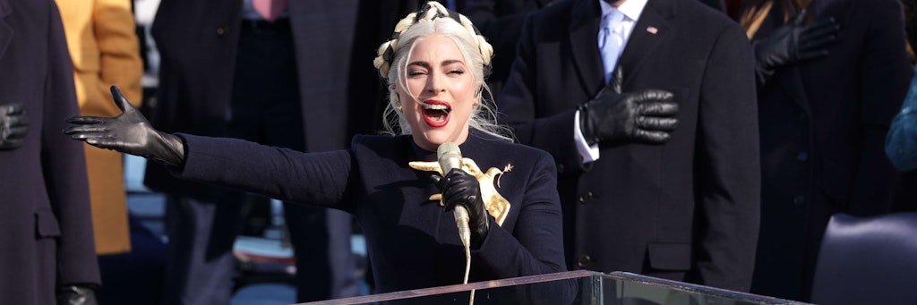 Lady Gaga sang die Nationalhymne kurz vor der Vereidigung von US-Präsident Biden.