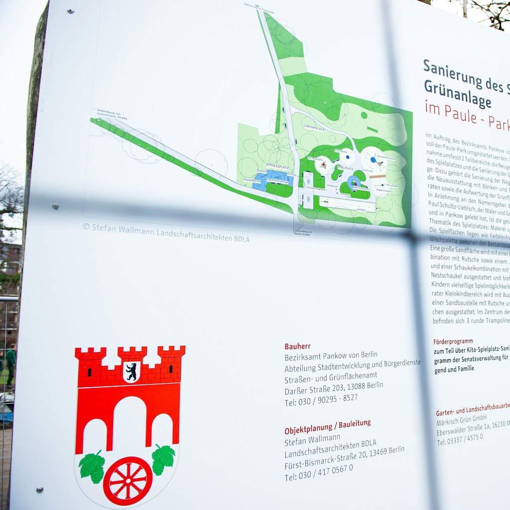 Die Abrissarbeiten waren schon im vollen Gange, erst dann wurde diese Infotafel aufgestellt. Das nährt das Gefühl, vor vollendete Tatsachen gestellt zu werden. 