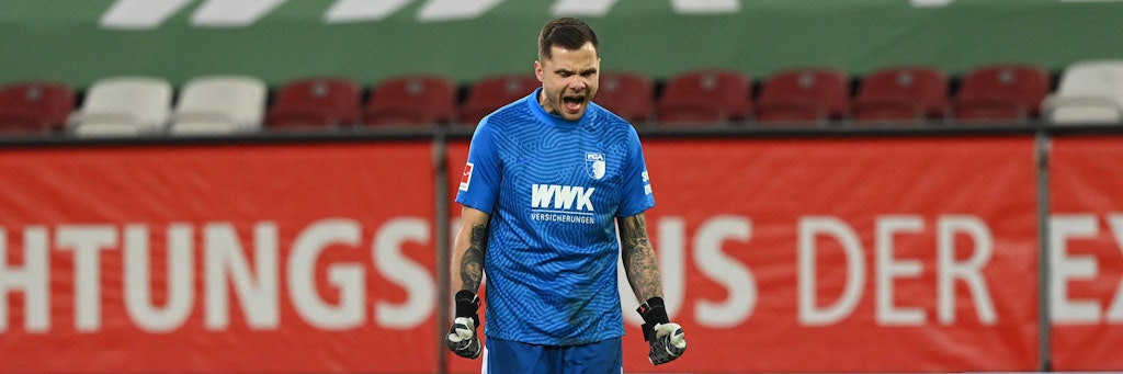 Altvertrautes Bild, falsche Farben: Rafal Gikiewicz wurde für Augsburg zum Mann des Abends. 