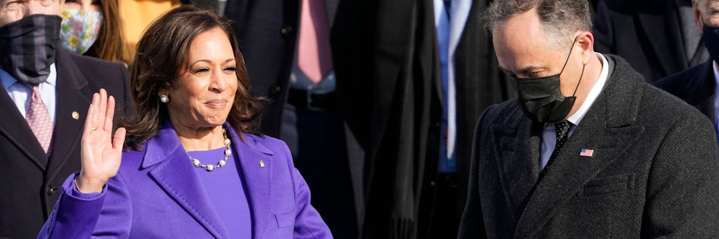 Die neue US-Vizepräsidentin Kamala Harris und ihr Ehemann Doug Emhoff bei der Vereidigung. Das Paar wird bald in eine eigene Residenz ziehen. Aber dort wird derzeit noch renoviert. 