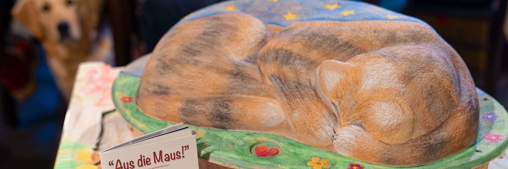 Die Tiersärge passen für Hunde, Katzen, Hasen oder Kaninchen bis acht Kilo. 