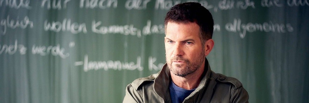 Simon Böer ist der neue Lehrer im Abendprogramm von RTL.