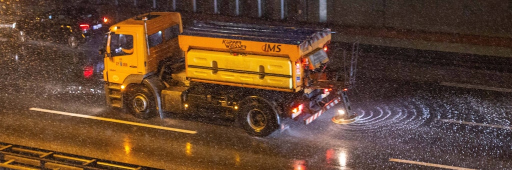 Der Deutsche Wetterdienst warnt zudem vor Frost und glatten Straßen.